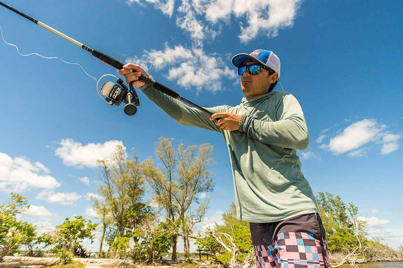 PENN Pursuit IV fishing combo positioned to show the alignment of the reel and rod for optimal performance.
