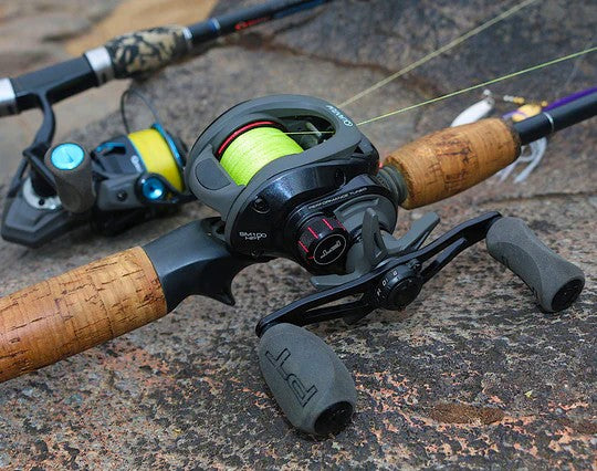 anti reverse switch on a quantum smoke fishing reel Quantum Smoke S3 Baitcasting Reels